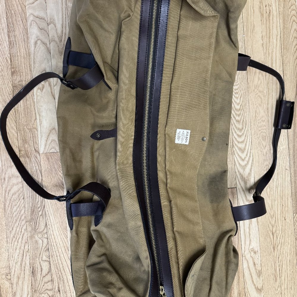 Filson extra large rolling duffle